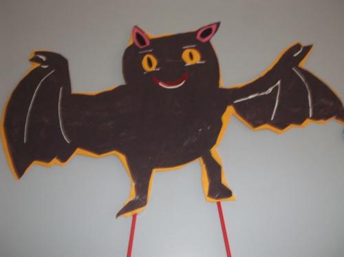 il pipistrello, realizzato dai bambini della sezione blu