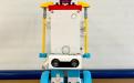 Creazione di un robot con kit Lego Spike Prime, programmato dagli alunni per fermarsi in prossimità di un ostacolo.